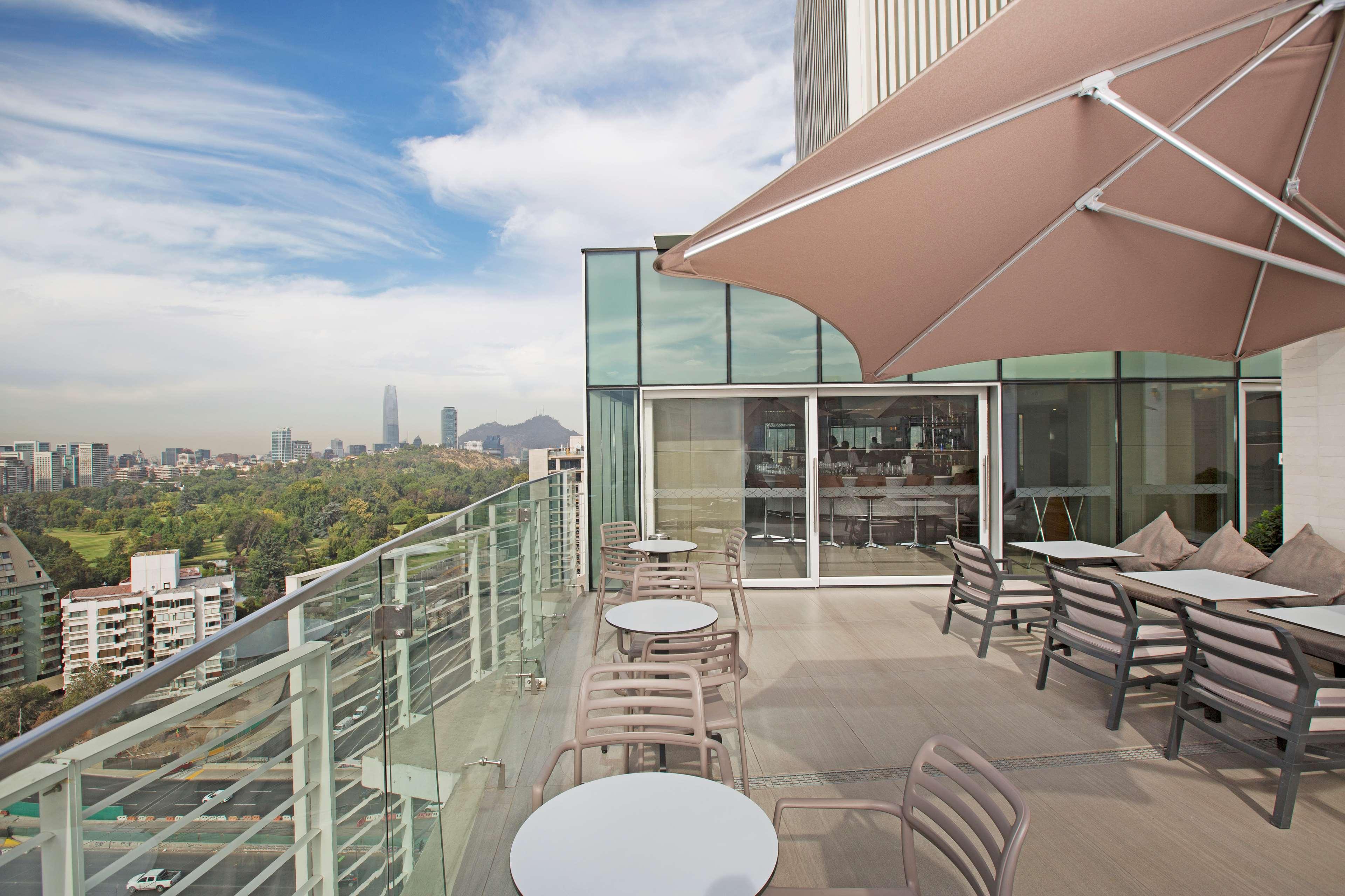Отель Doubletree By Hilton Santiago Kennedy, Chile Экстерьер фото