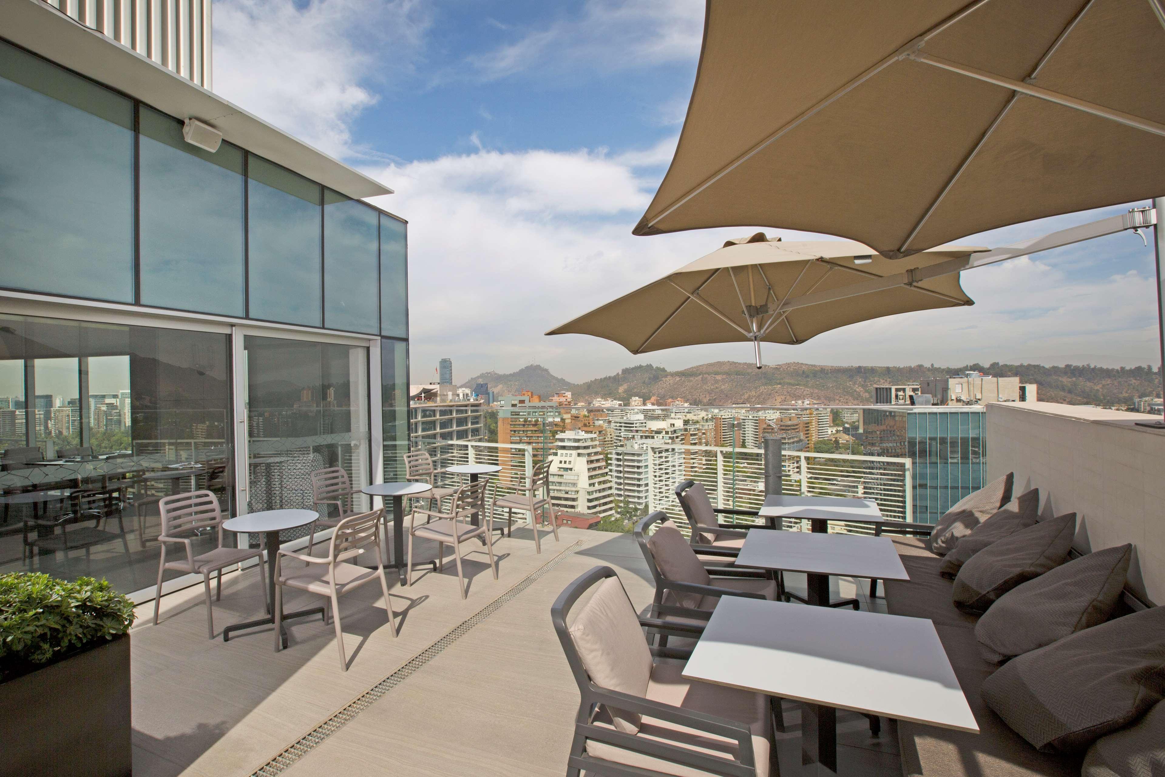 Отель Doubletree By Hilton Santiago Kennedy, Chile Экстерьер фото