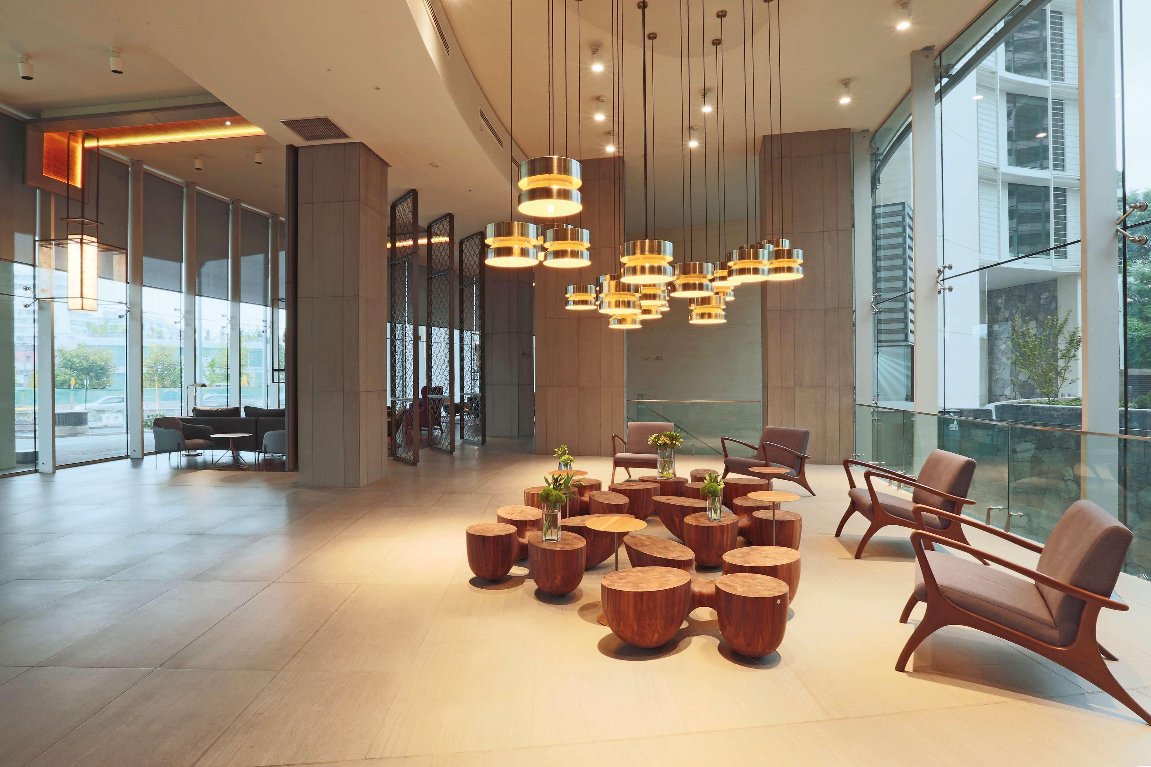 Отель Doubletree By Hilton Santiago Kennedy, Chile Экстерьер фото