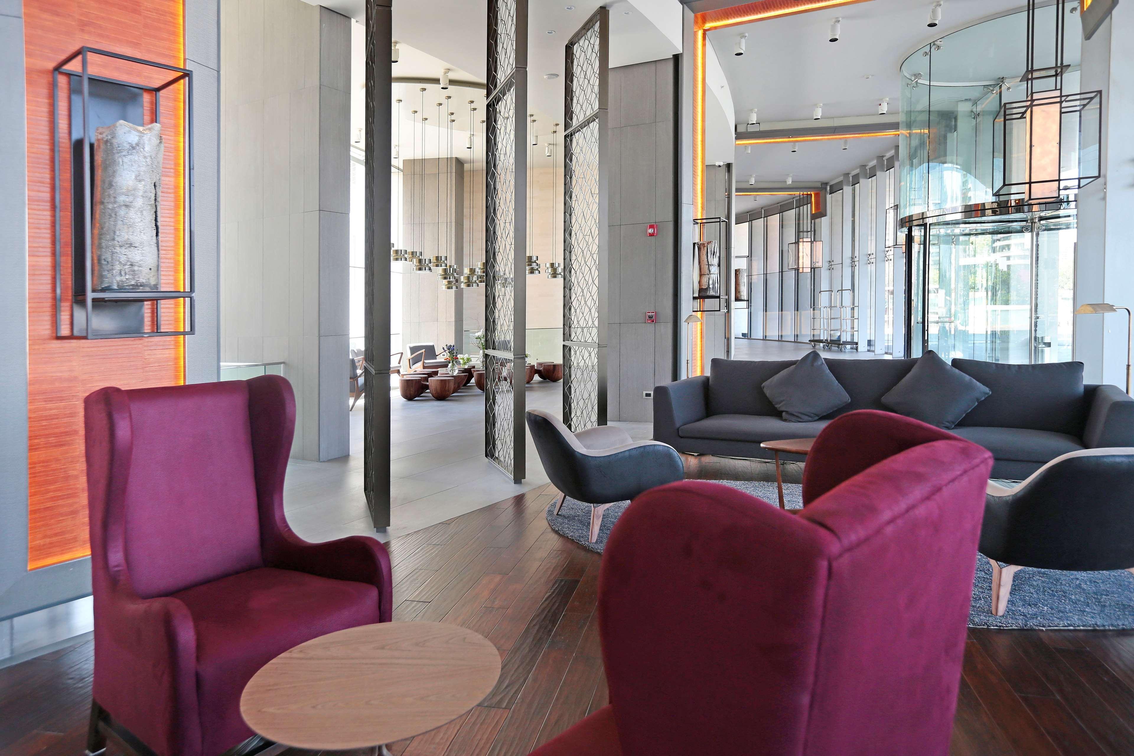 Отель Doubletree By Hilton Santiago Kennedy, Chile Экстерьер фото