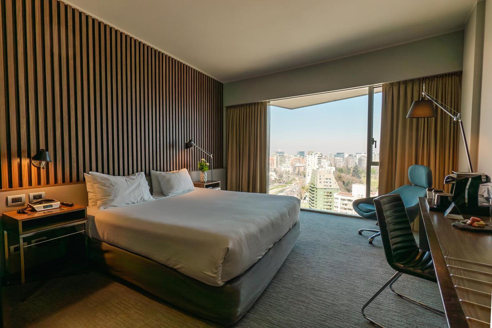 Отель Doubletree By Hilton Santiago Kennedy, Chile Экстерьер фото