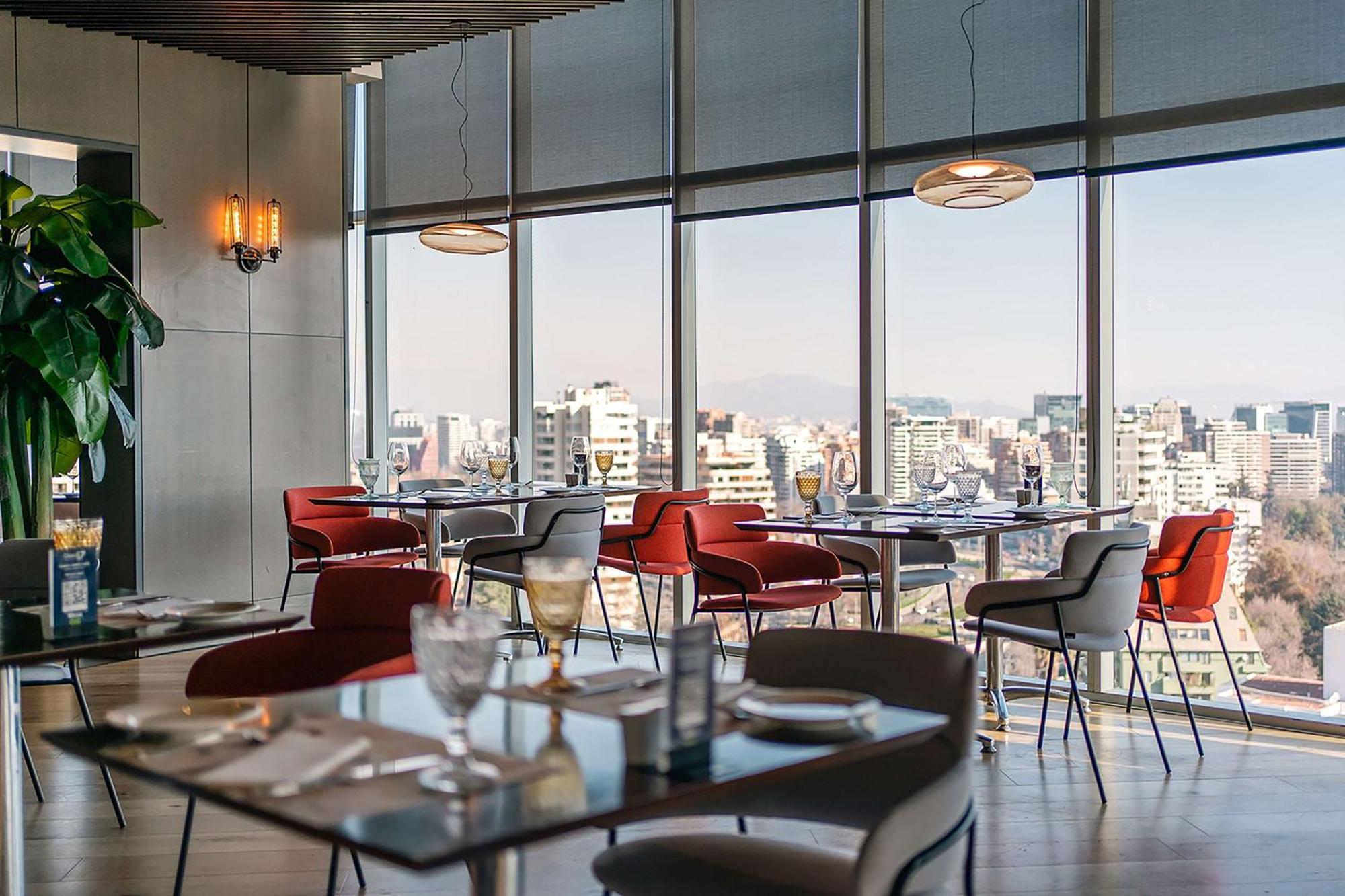 Отель Doubletree By Hilton Santiago Kennedy, Chile Экстерьер фото