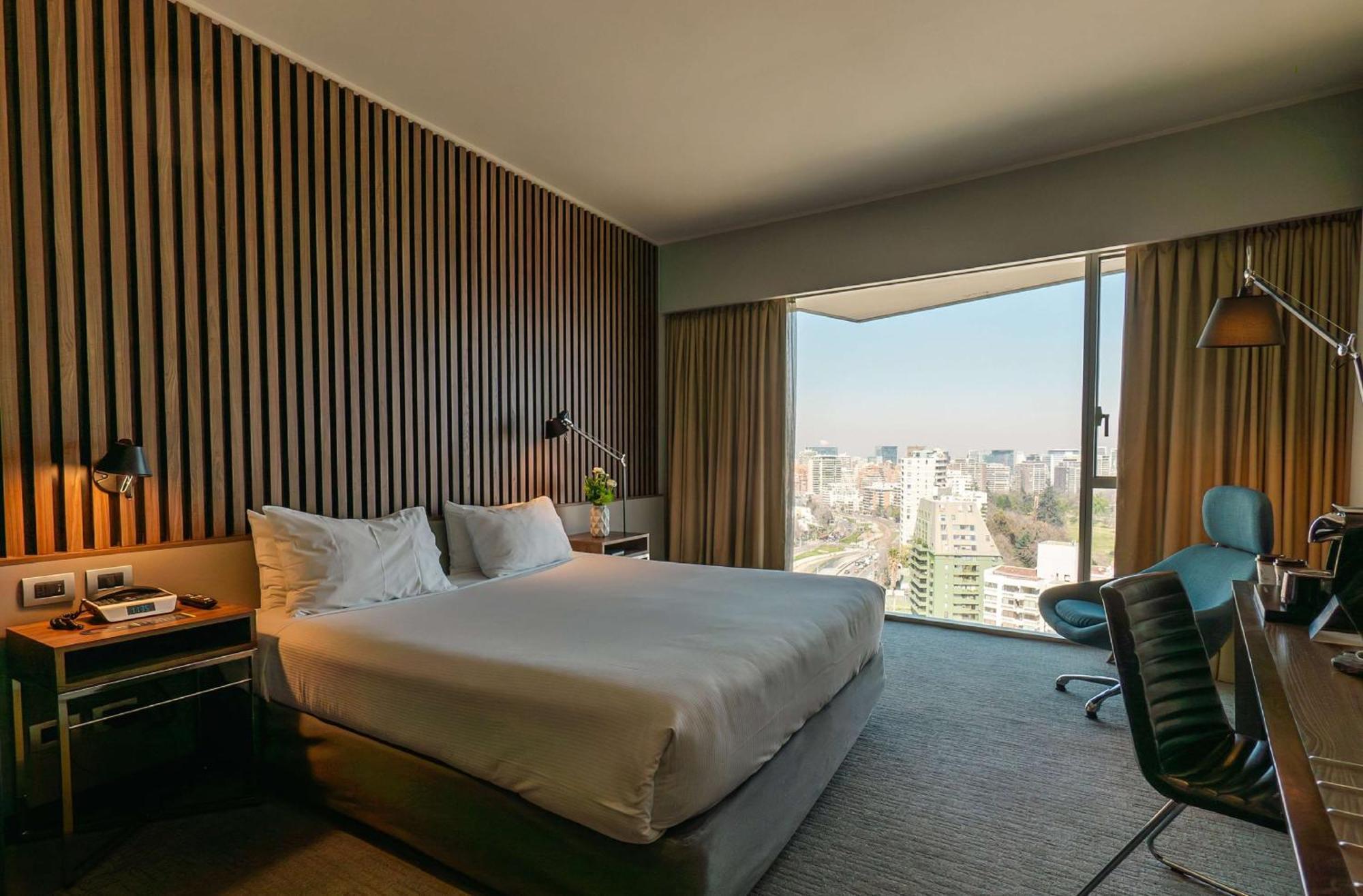 Отель Doubletree By Hilton Santiago Kennedy, Chile Экстерьер фото